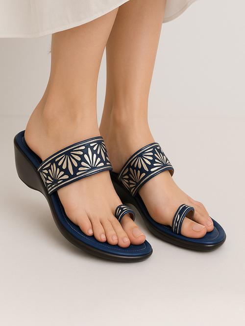 women solid slipeon one tow wedges - 22029616 - Very Small Image - 1