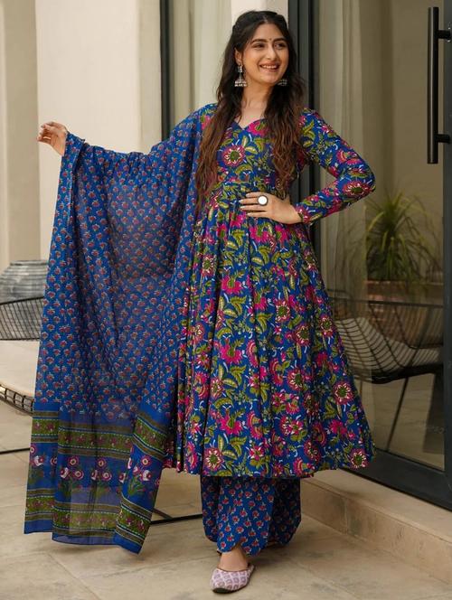 women floral long sleeve kurta palazzo with dupatta set - 22057677 - Very Small Image - 1