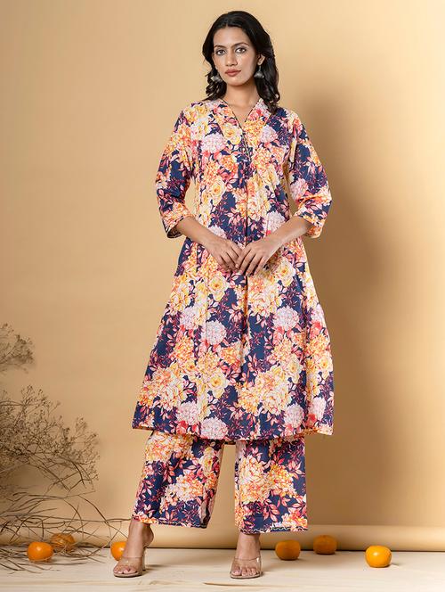 women three quarter sleeve kurta and palazzo set - 22058173 - Very Small Image - 1