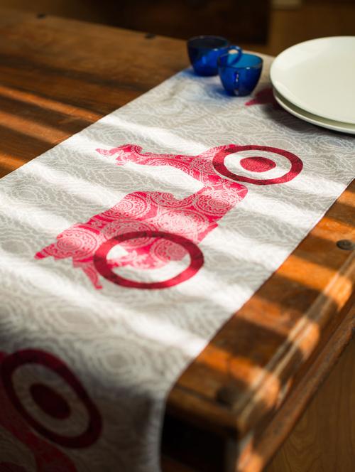 scooty joys table runner - 4540 - Very Small Image - 1