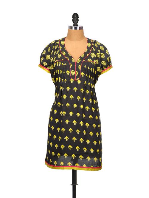 organic print kurti in black & yellow - 63625 - Very Small Image - 1