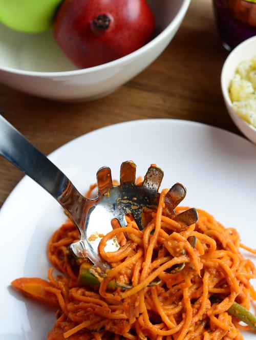 stainless steel pasta server - 6970 - Very Small Image - 1