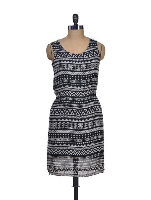 fashion forward zigzag print dress - 72444 - Very Small Image - 1