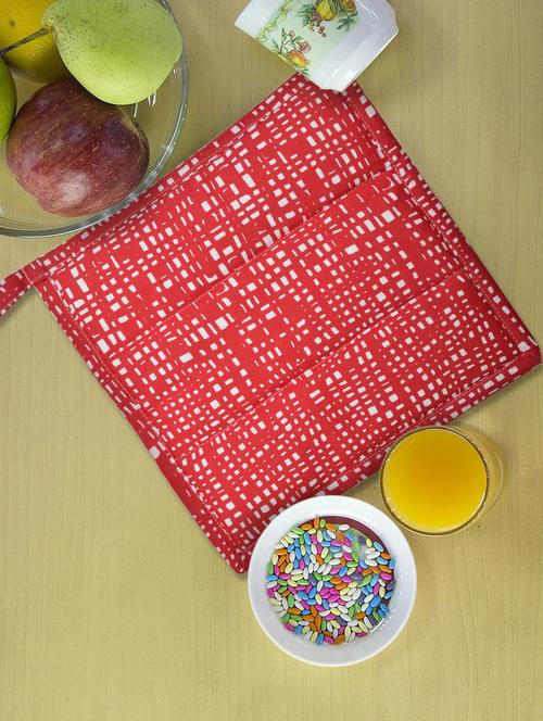 red and white printed kitchen pot holder - 856723 - Very Small Image - 1
