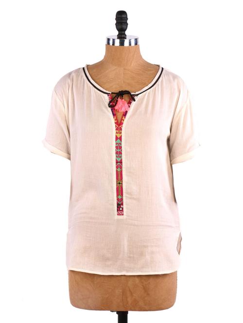 cream top with detailing - 863327 - Very Small Image - 1