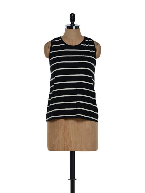 black and white striped top - 893601 - Very Small Image - 1