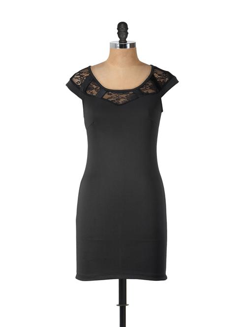black dress with lace detailing at neck - 896468 - Very Small Image - 1