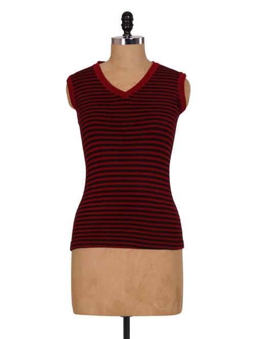 maroon sleeveless knitted winter top - 908574 - Very Small Image - 1