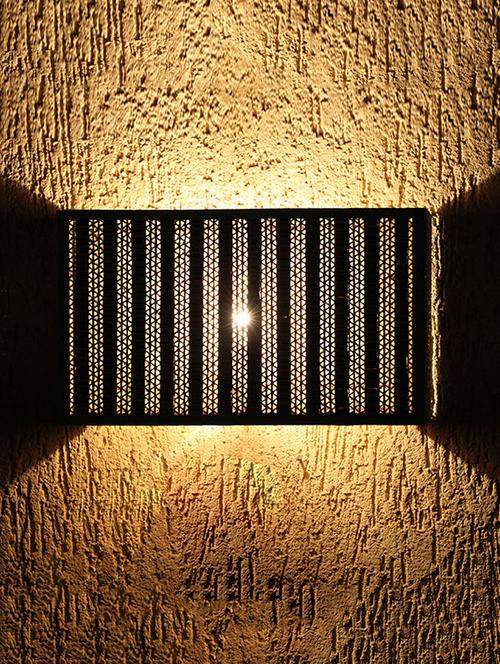 brown textured quad wall mounted lamp - 9592818 - Very Small Image - 1
