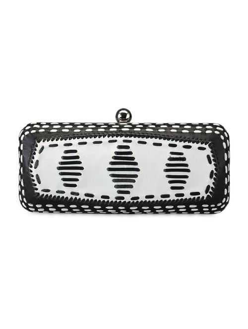 black leather weave designed clutch - 9612900 - Very Small Image - 1