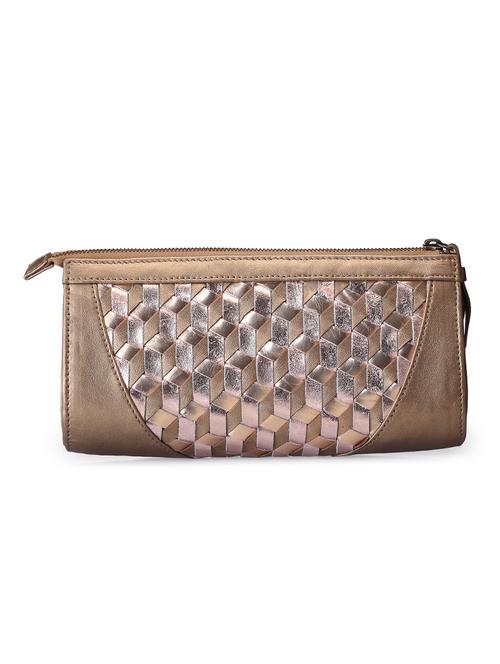 brown leather weave designed clutch - 9612933 - Very Small Image - 1