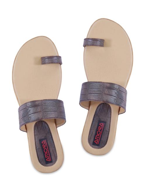 brown leatherette slide sandals - 9615137 - Very Small Image - 1