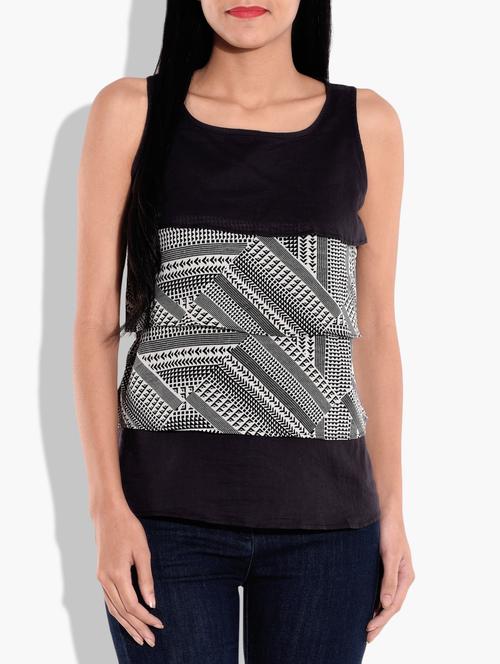 geometric print tiered top - 9644170 - Very Small Image - 1