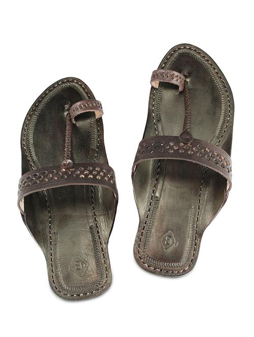 dark brown leather kolhapuri flats - 9729542 - Very Small Image - 1