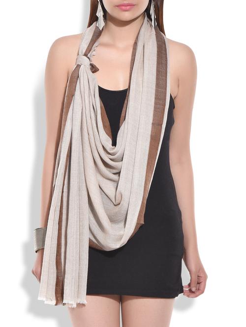 light brown woollen dupatta - 9763893 - Very Small Image - 1