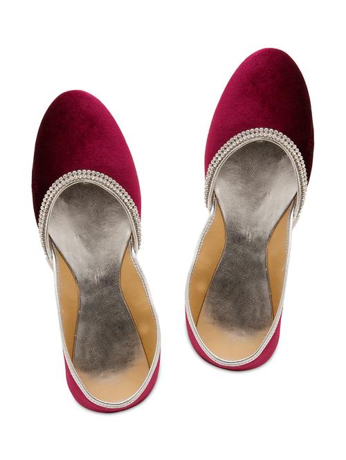 maroon colour Fabric Mojaris - 9764099 - Very Small Image - 1