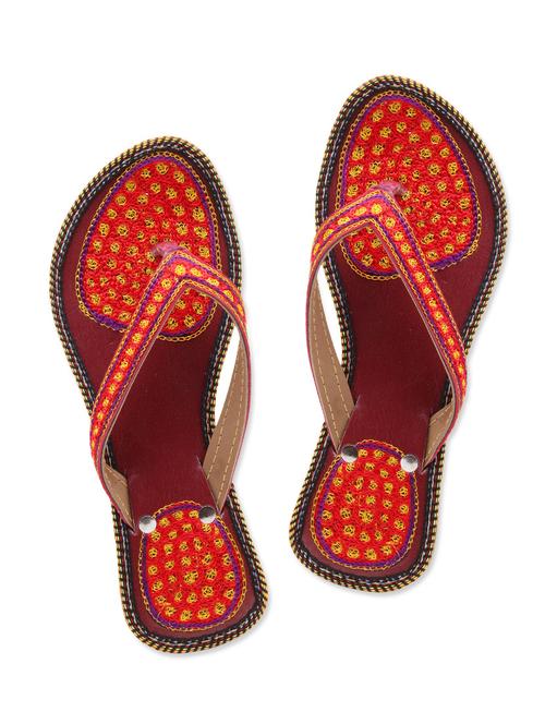 maroon Fabric kolhapuris - 9764196 - Very Small Image - 1