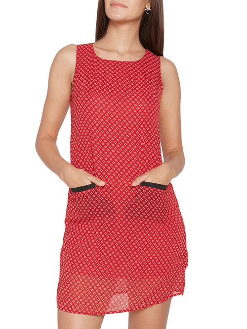 red dress - 9889618 - Very Small Image - 1