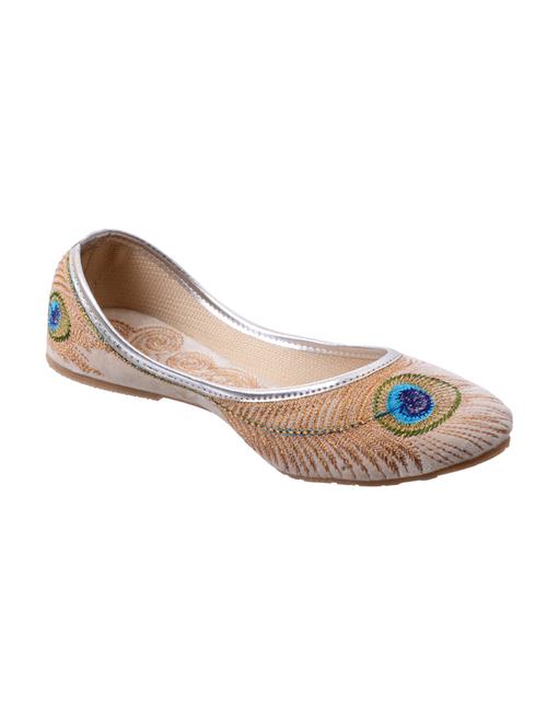 white cotton jutis & mojaris - 10084639 - Very Small Image - 1