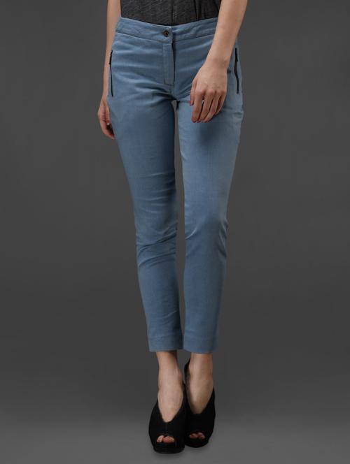 light blue everyday denim - 1008663 - Very Small Image - 1