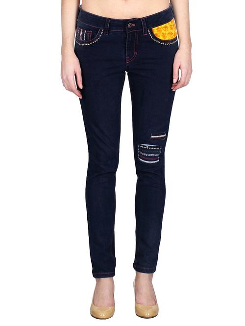 blue denim jeans - 10512730 - Very Small Image - 1