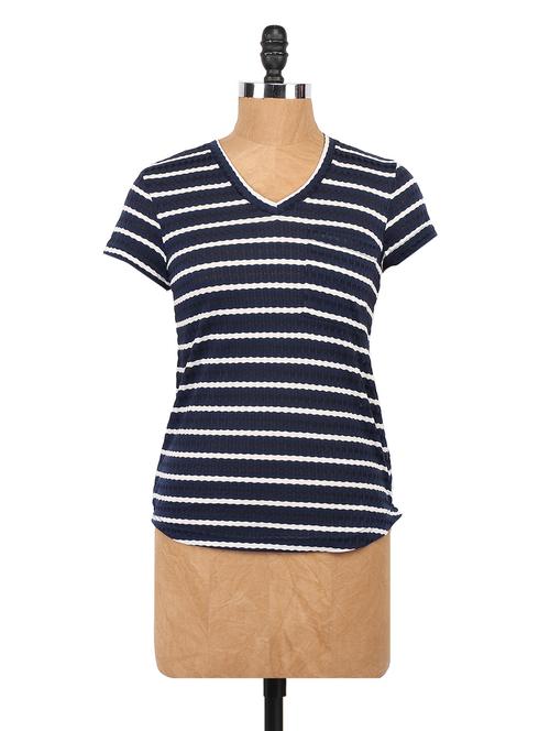 v-neck textured striped t-shirt - 1065059 - Very Small Image - 1