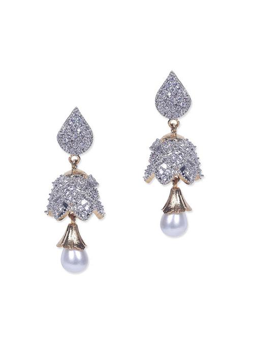 gold metal chandellier earring - 10775777 - Very Small Image - 1
