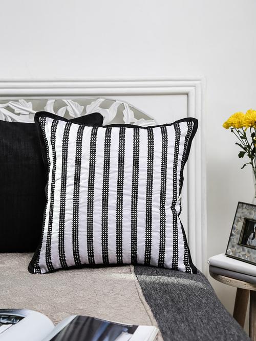 sequined work cushion cover - 1084714 - Very Small Image - 1