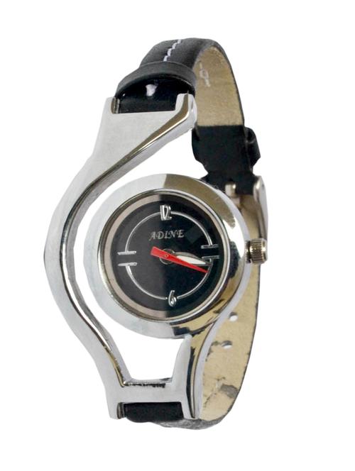 round dial analogue watch - 10885019 - Very Small Image - 1