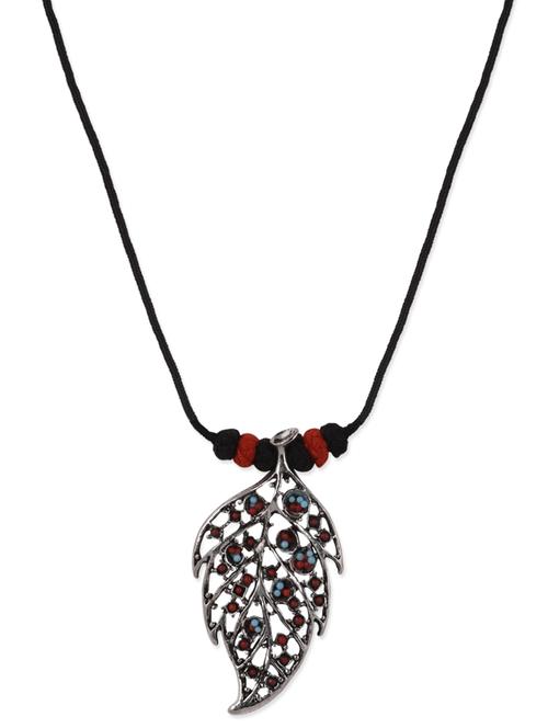 leaf inspired beaded cut work pendant necklace - 1092441 - Very Small Image - 1