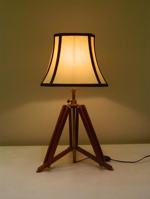 tripod table lamp in mango wood with fabric shade - 11106756 - Very Small Image - 1