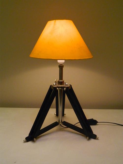 tripod table lamp in mango wood with fabric shade - 11106763 - Very Small Image - 1