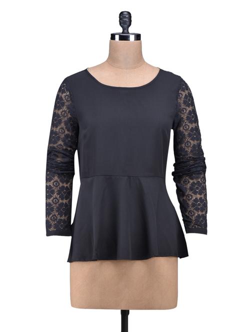 black top with lace sleeves - 1113196 - Very Small Image - 1