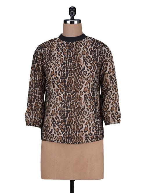 animal printed round neck polygeorgette top - 1125167 - Very Small Image - 1
