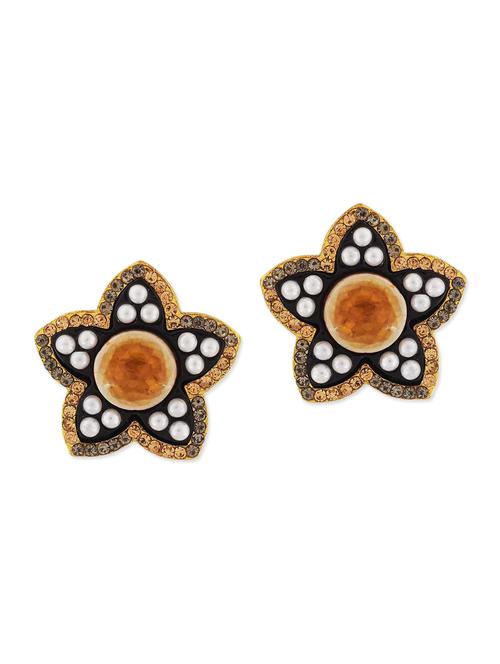 white metal studs earring - 11253898 - Very Small Image - 1