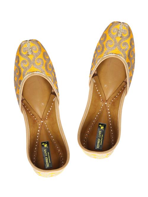yellow printed leather mojris - 11456426 - Very Small Image - 1