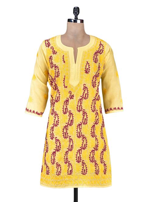Round neck three quarter sleeve kurta - 1146623 - Very Small Image - 1