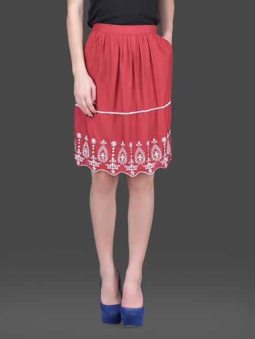 embroidered border red skirt - 1149090 - Very Small Image - 1