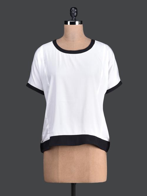 Black Border Round Neck White Top - 1149760 - Very Small Image - 1