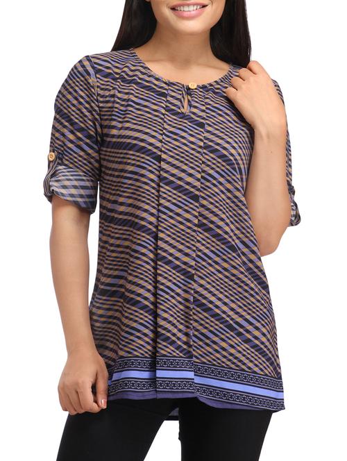 pleat detail key hole front top - 11618902 - Very Small Image - 1
