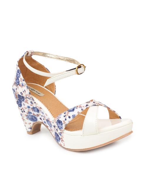 white leatherette sandal - 12087792 - Very Small Image - 1