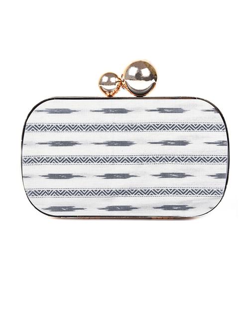 white cotton clutch - 12246610 - Very Small Image - 1