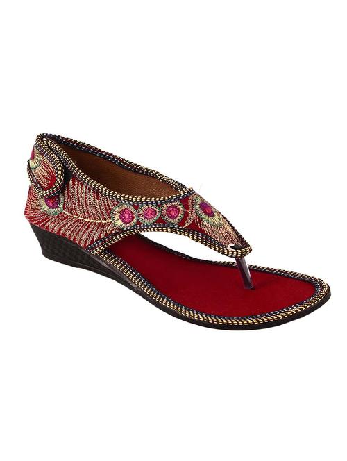 red fabric slip on kolhapuris - 12346562 - Very Small Image - 1