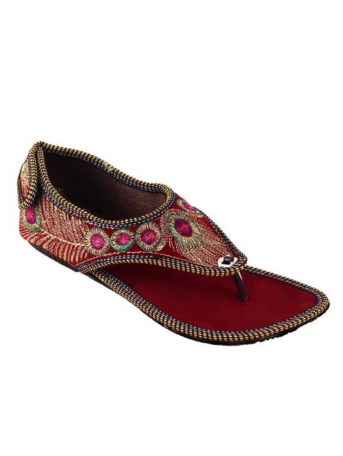 red embroidered ethnic sandals - 12415078 - Very Small Image - 1