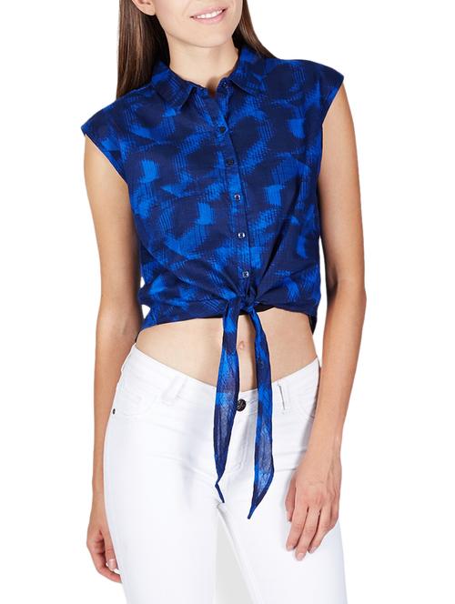 tie knot hem crop top - 12519163 - Very Small Image - 1