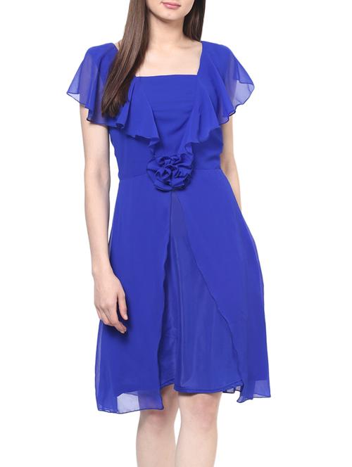 square neck fit & flared dress - 12562935 - Very Small Image - 1