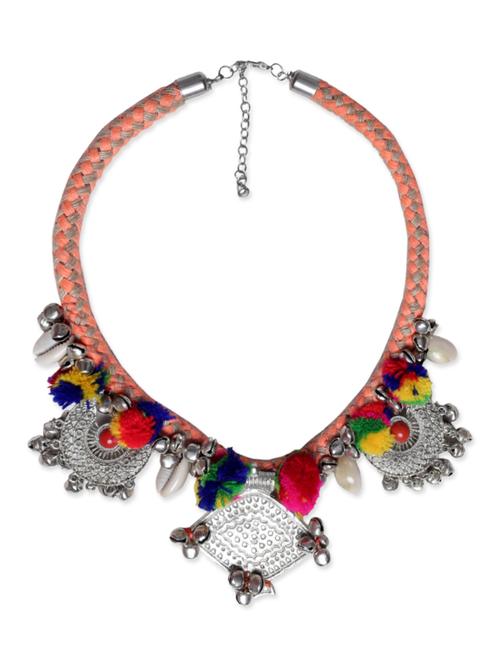 silver metal necklace - 12589033 - Very Small Image - 1