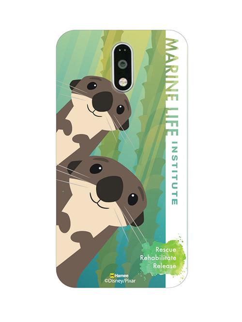 hamee disney pixar finding dory official licensed cover hard back case cover for motorola moto m ( otters marine life/white ) - 12704055 - Very Small Image - 1