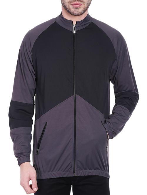 grey polyester t-shirt - 12894269 - Very Small Image - 1