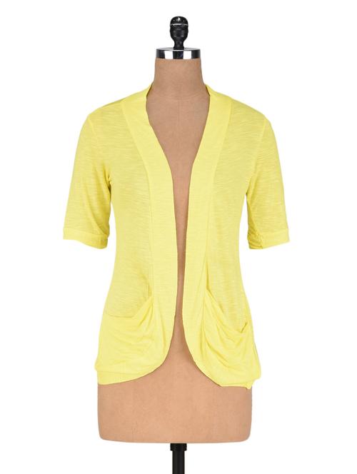 yellow shrug with two pockets - 1301825 - Very Small Image - 1